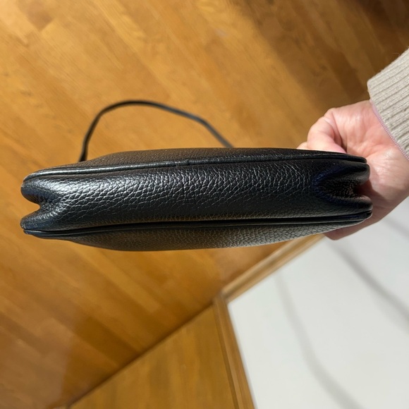 Vintage Fendi Black Crossbody Bag with Gold Detail - Picture 8 of 10